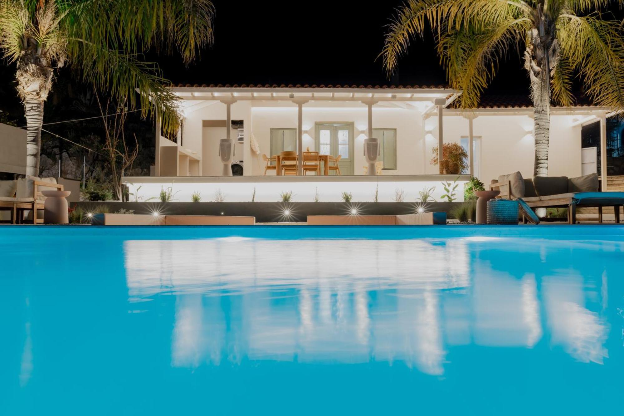 Nafplio Blue Topaz Poolside Villa Luaran gambar